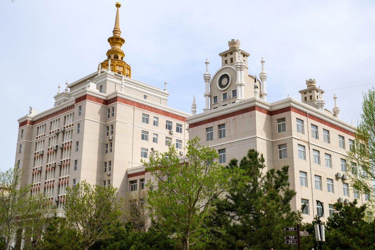 北京邮电大学世纪学院明德楼